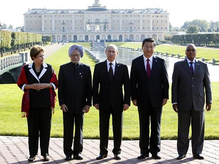 Encuentros y reuniones en América latina, pasos hacia un nuevo mundo posible